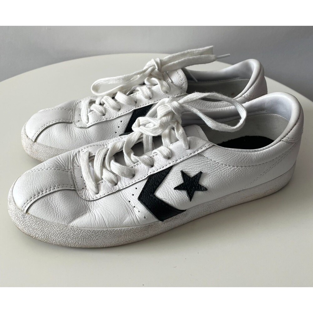Unisex Converse Low Top White Fashion Sneakers Women Size 8 Men 6.5